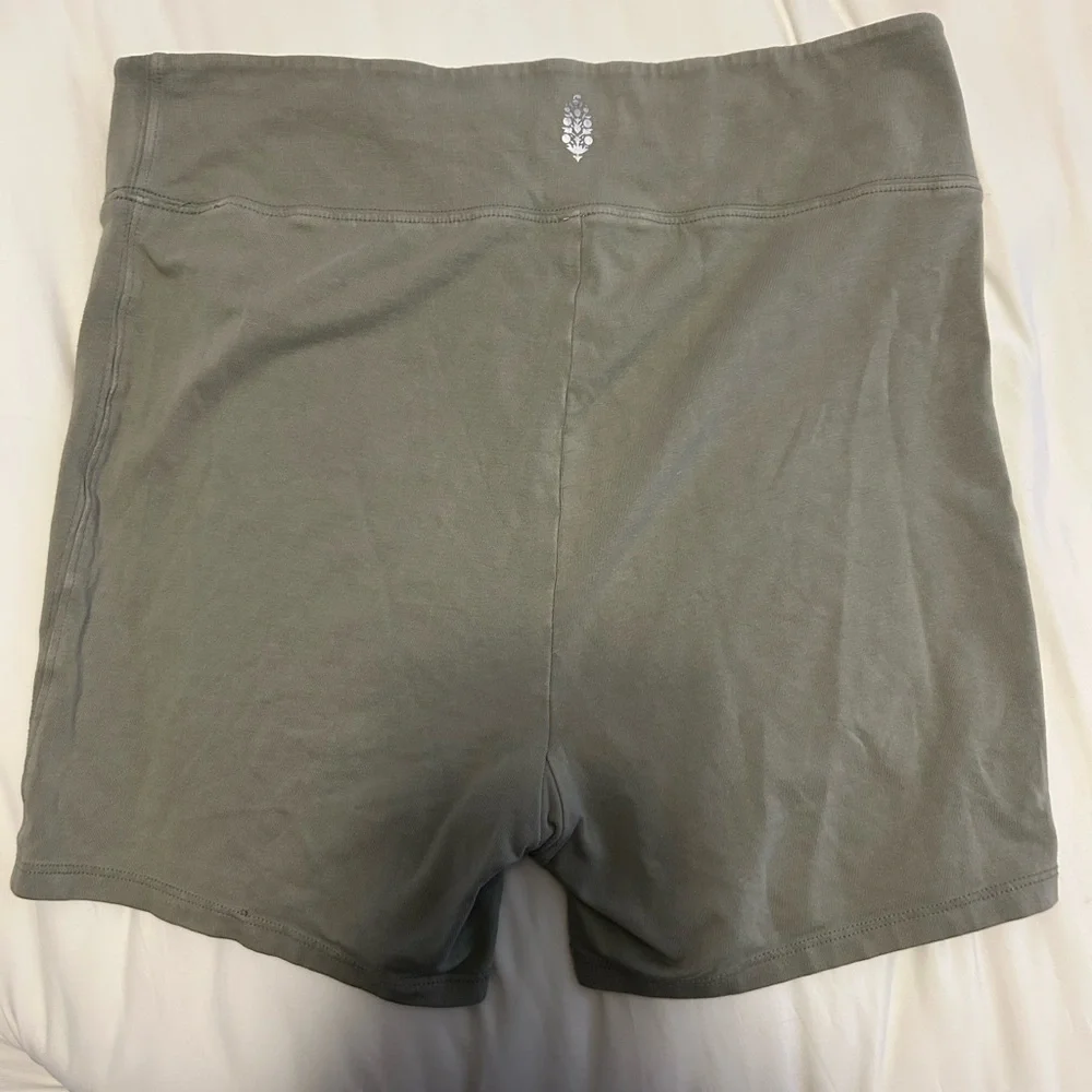 FP Movement Never Better Bike Shorts - Picture 2 of 5
